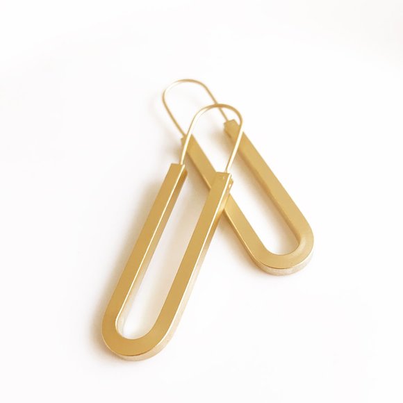 U Shape  Hoop Earrings 14k Gold Plated - Picture 4 of 8